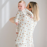Женщина в женском комплекте пижамы из бамбука Ladies Miffy Checkered Bloom
