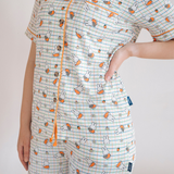 Женщина в женском комплекте пижамы из бамбука Ladies Miffy Checkered Bloom