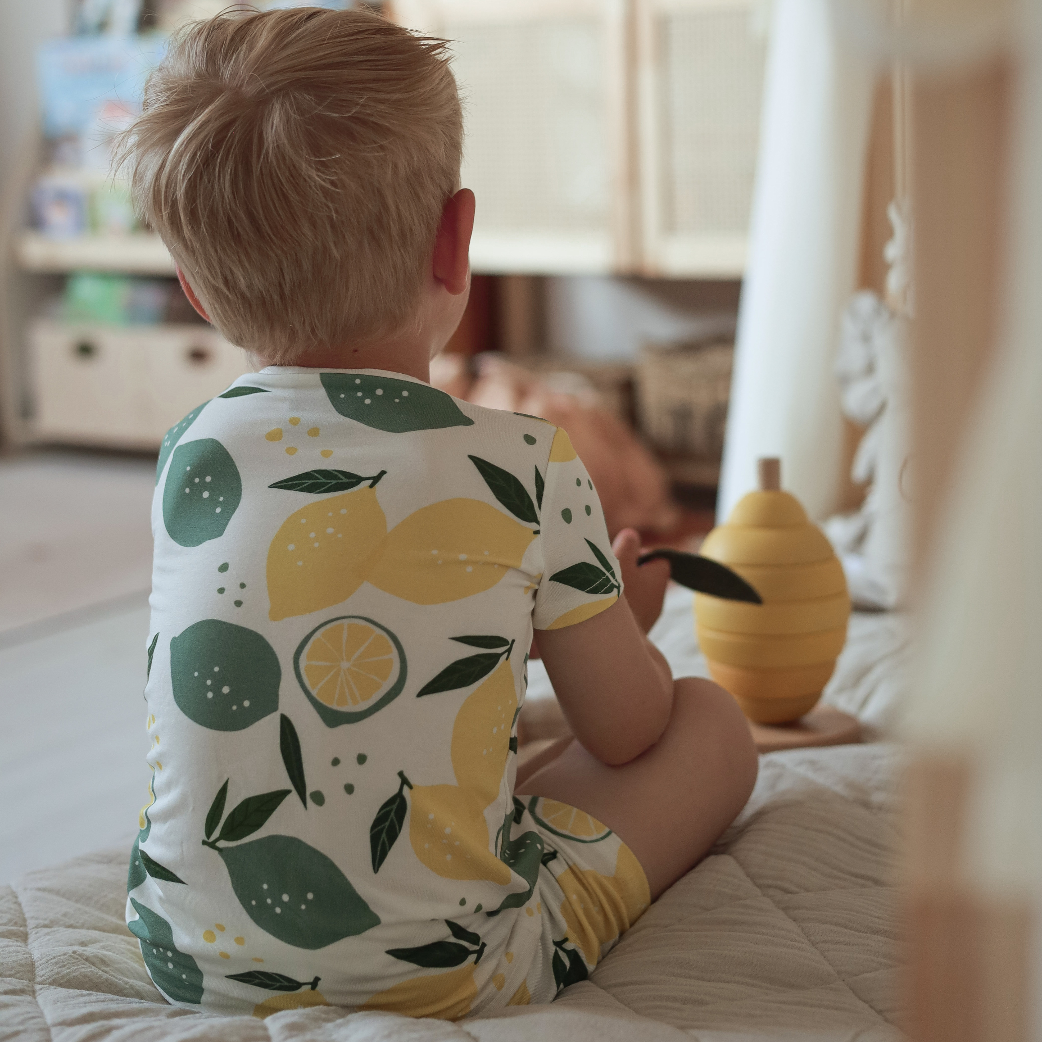 Kort pyjamas för barn Lemons
