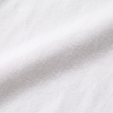 Nahaufnahme des weichen Bambusstoffs des weißen Still-T-Shirts Miffy